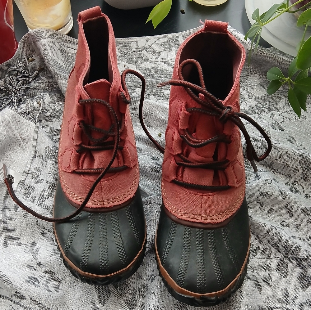 Sorel Women's Size 7.5 brown and Black Rain Winter Boots - Picture 7 of 7